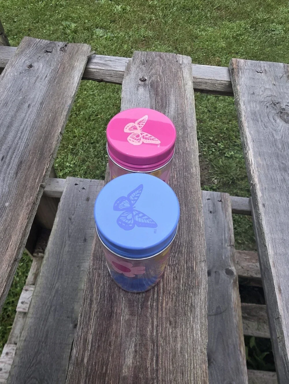 Dolly Parton Daisy Spice Jar Shaker Spring Collection Flower DG Blue and Pink